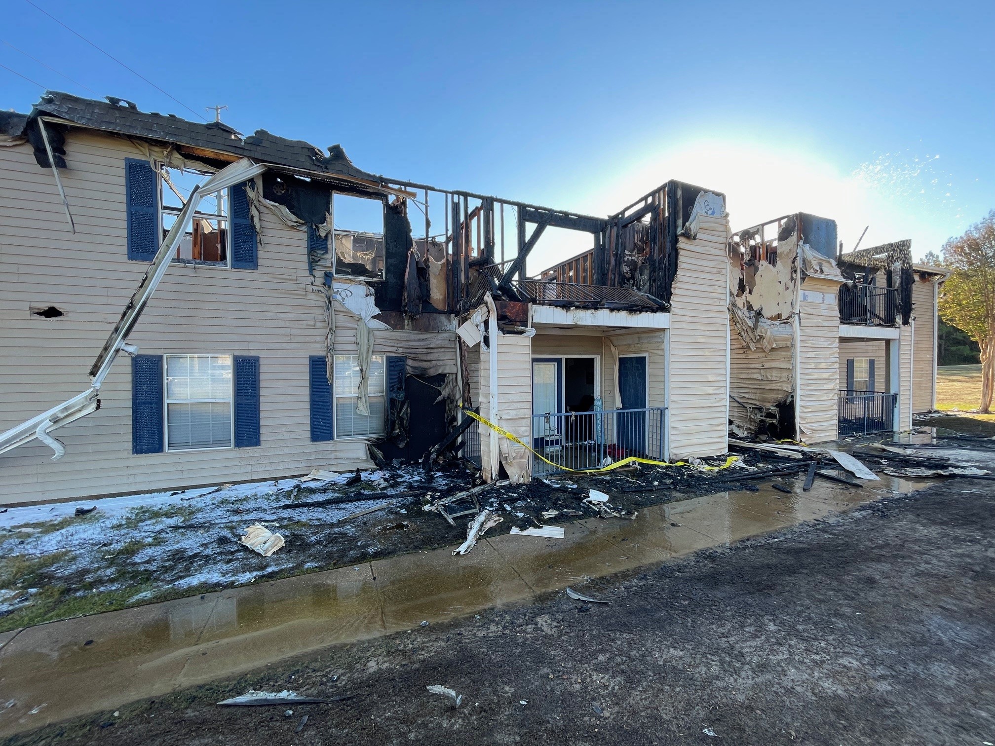 Eight Apartments in Pearl Destroyed in Overnight Fire